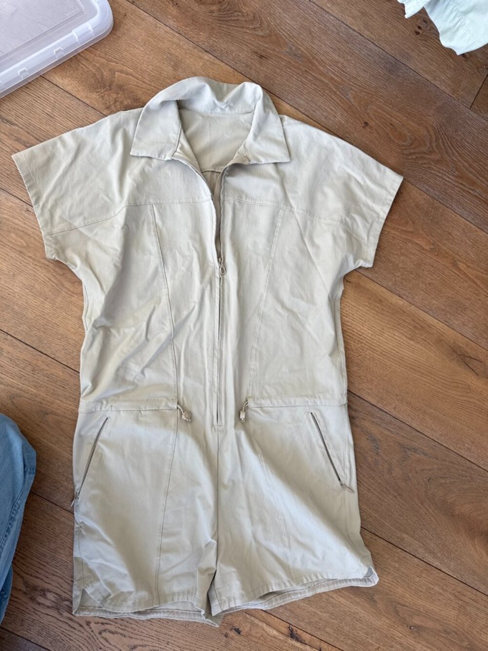 Lululemon Zip Front Romper Beige Collared Short Sleeve Size 4
